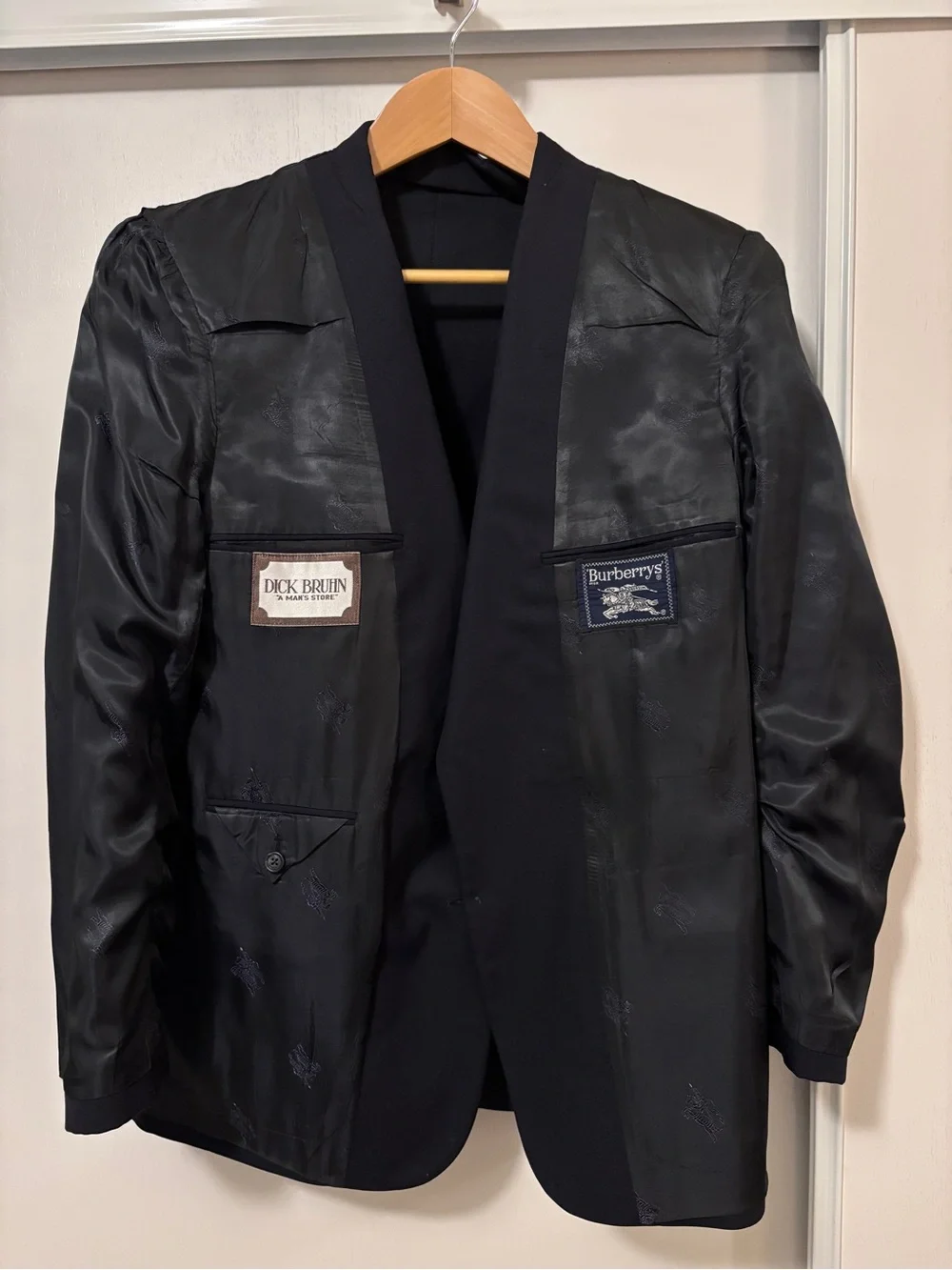 Vintage Mens Burberry Gold Button Sport Coat Size 40R Navy Blue Ivy Style Wool